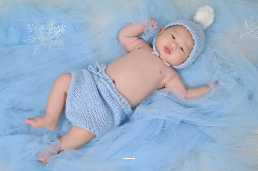 呼和浩特宝宝睡迷糊了才肯吃奶 呼和浩特宝宝睡迷糊了才肯吃奶